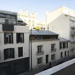 Glamour Studio With Balcony In Paris 14Th