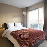 Glamour Studio With Balcony In Paris 14Th
